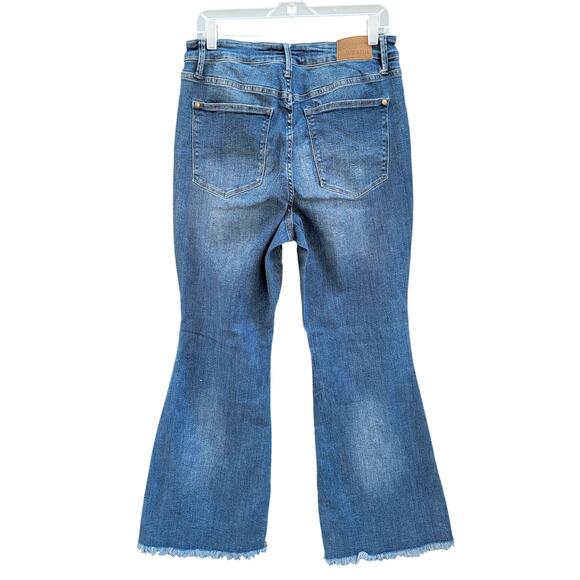 Judy Blue Flare Jeans Raw Hem Mid Rise Medium Wash Size 14W - Picture 4 of 6